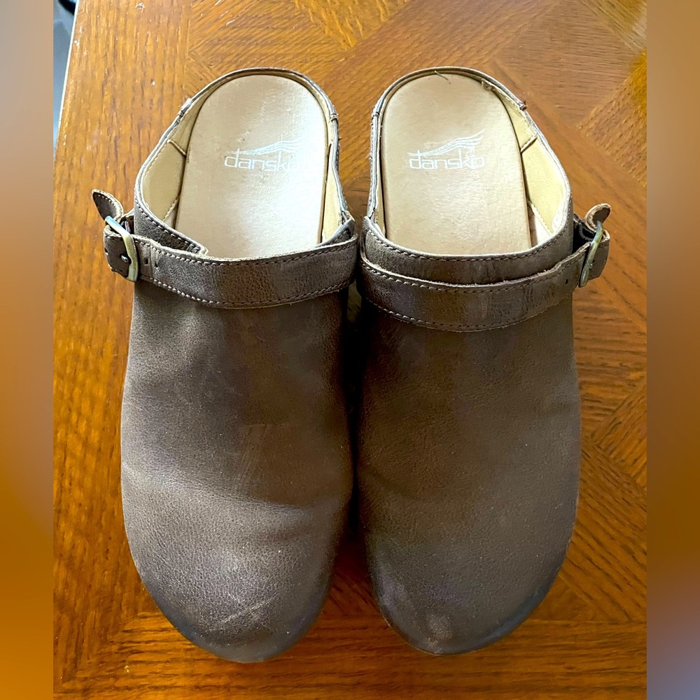 Dansko Women's Chocolate Brown Mules